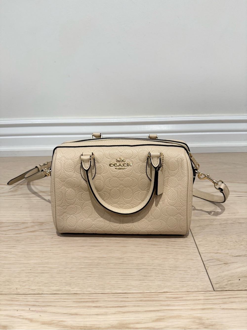 Coach Rowan Medium in Signature Oat